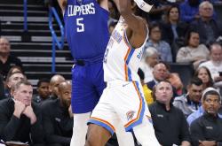 俄克拉荷马雷霆发布备战花絮；赛前遗憾出局；欧冠任务艰巨；控场能力受关注(俄克拉荷马州龙卷风)-开云官网