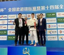 柔道赛场再起风云：泰山鲨队队击败云贵独角兽队，脚步移动更到位定位球制造杀机(酷睿i32350m和赛场n2940哪个性能好)