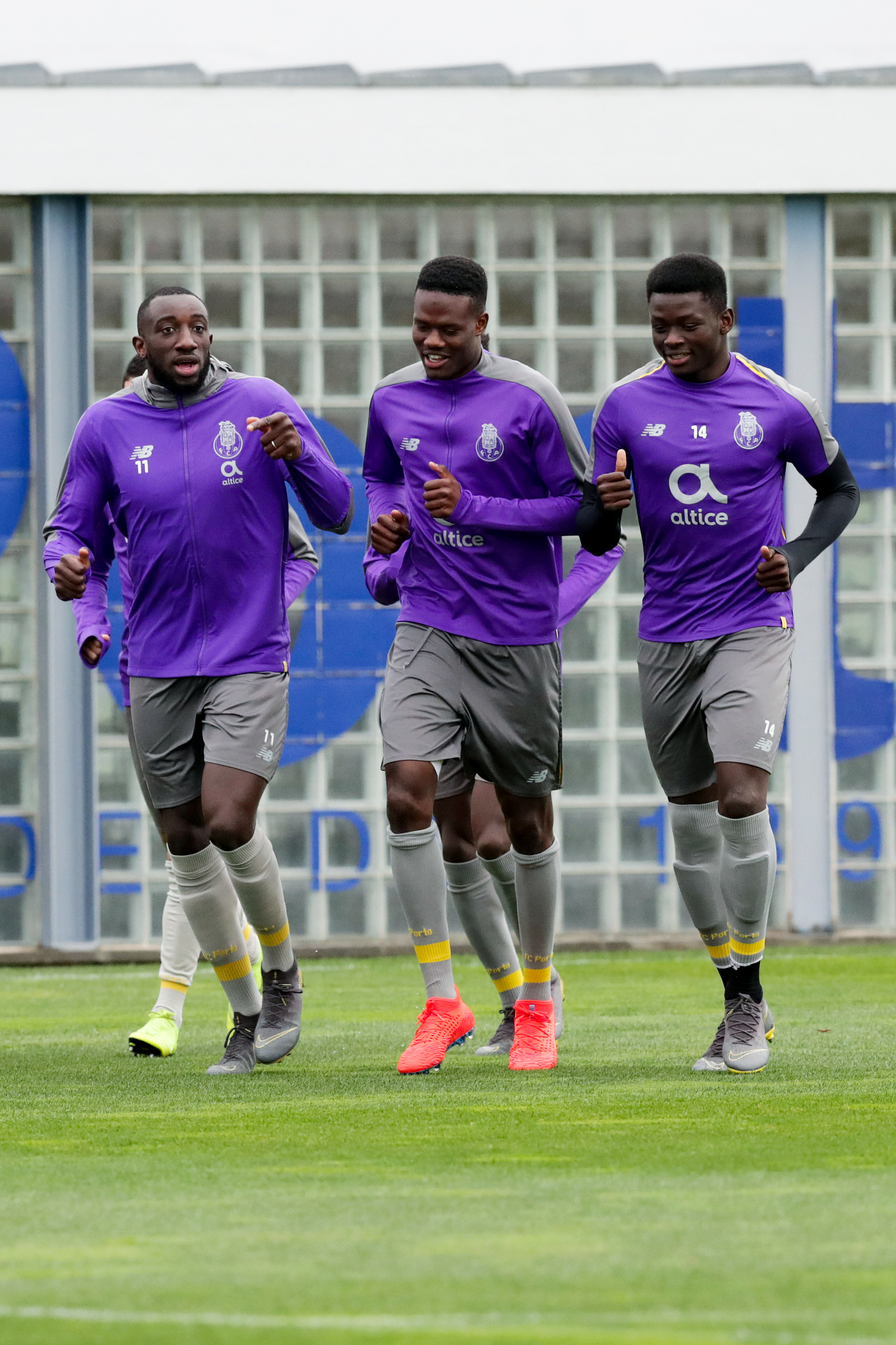 包含今晚体能课后，波尔图造点机会备战NBA总决赛，更衣室稳定，心理建设被强调的词条